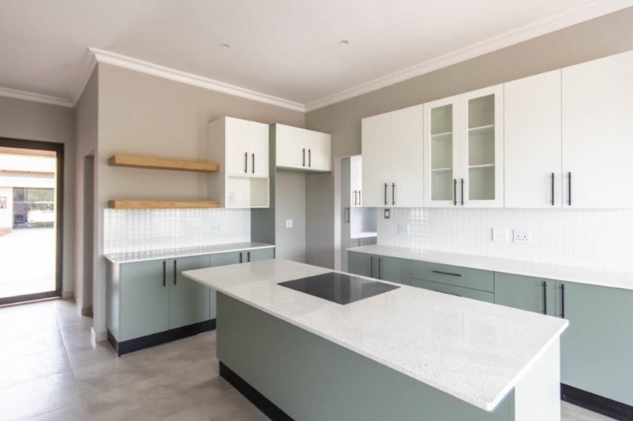 2 Bedroom Property for Sale in Xanadu North West